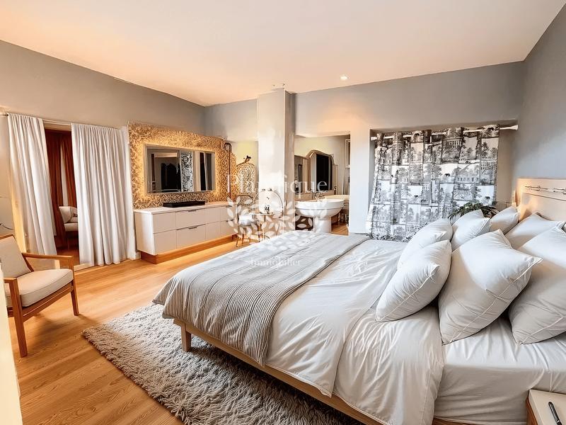 Duplex - 176 m² - 6 pièces