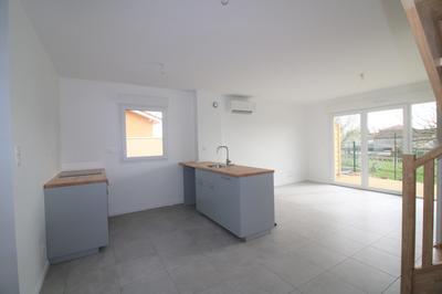 Maison traditionnelle - 80 m² - 4 pièces