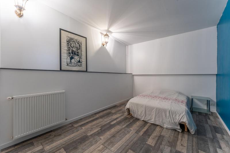 Maison - 187 m² - 9 pièces