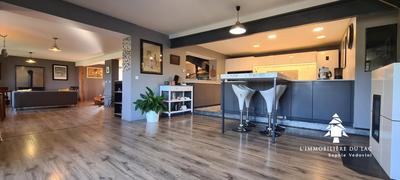 Maison - 376 m² - 11 pièces