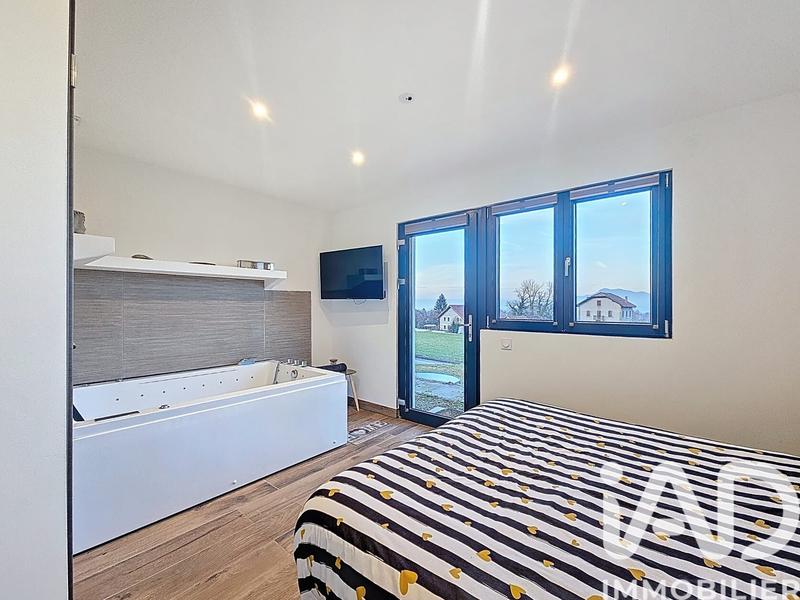 Appartement - 90 m² - 4 pièces