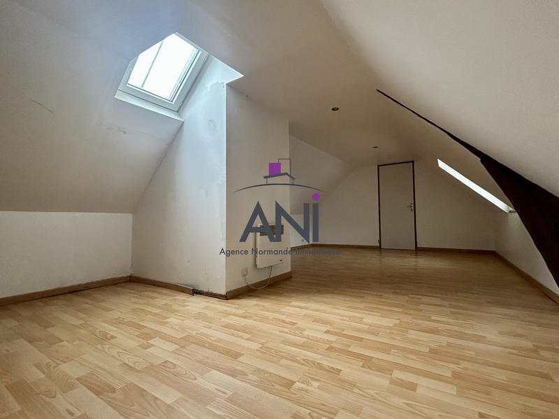 Maison - 270 m² - 11 pièces