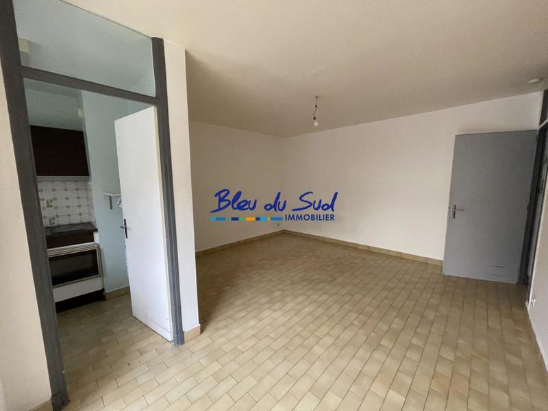 Studio - 25 m² - 1 pièce