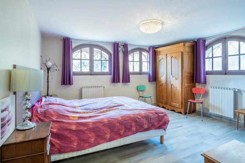 Villa - 330 m² - 10 pièces