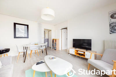 Chambre - 13 m² - 1 pièce