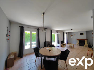 Maison - 140 m² - 5 pièces