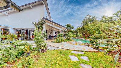 Propriété - 450 m² - 9 pièces