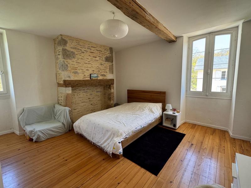 Maison - 445 m² - 10 pièces