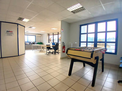 Bureau - 317 m²
