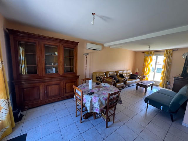 Maison - 121 m² - 8 pièces