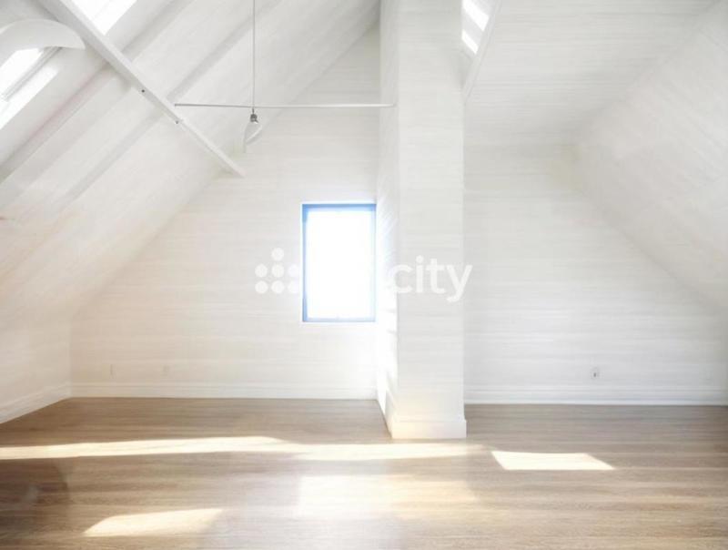 Maison - 209 m² - 10 pièces