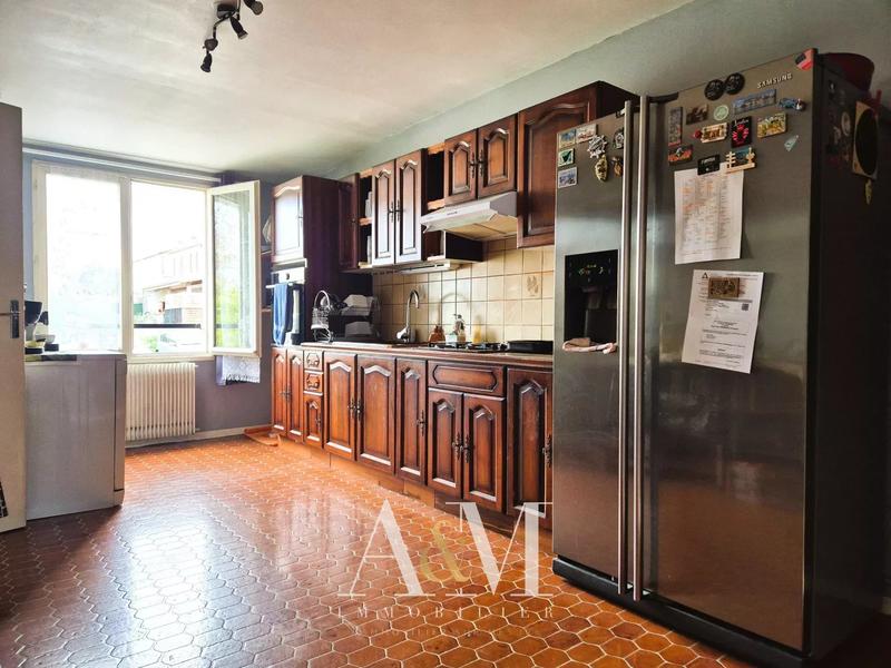 Maison - 90 m² - 5 pièces