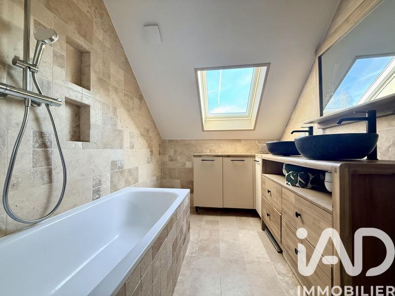 Maison - 104 m² - 6 pièces