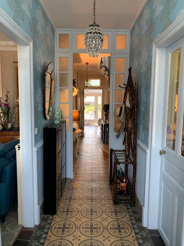 Maison - 263 m² - 10 pièces