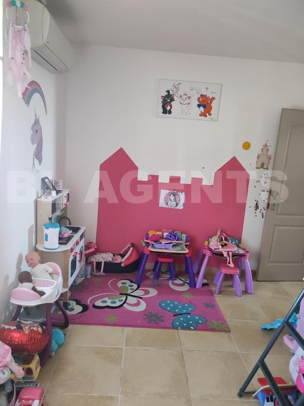 Maison traditionnelle - 112 m² - 6 pièces