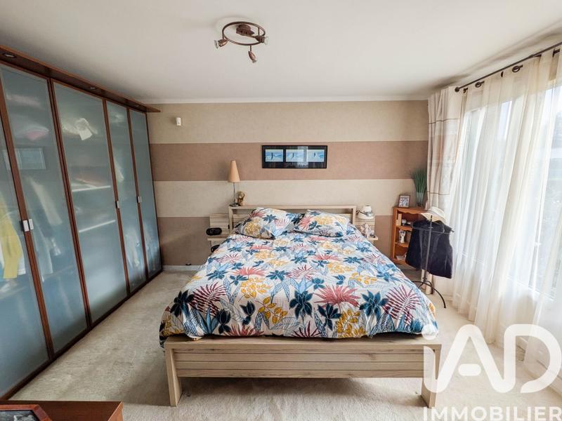 Maison - 197 m² - 8 pièces