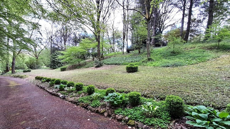 Propriété - 247 m² - 9 pièces