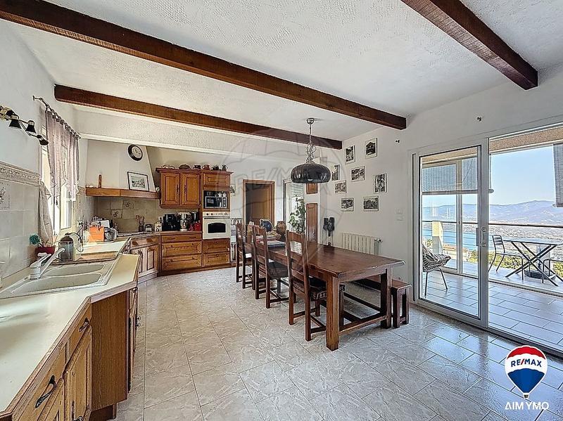 Villa - 179 m² - 6 pièces