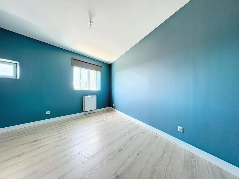 Maison - 230 m² - 8 pièces