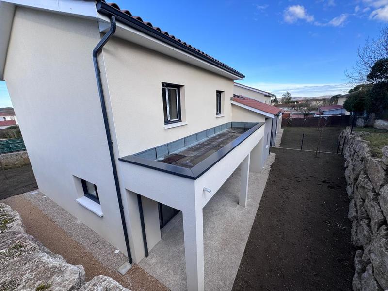 Maison - 140 m² - 5 pièces