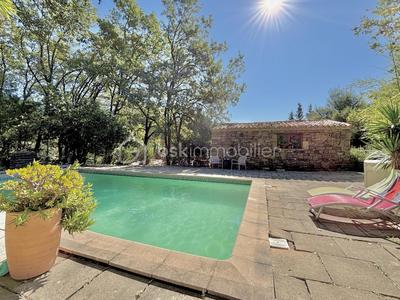 Propriété - 170 m² - 7 pièces