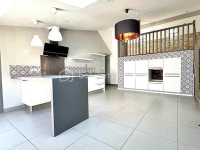 Appartement - 113 m² - 4 pièces