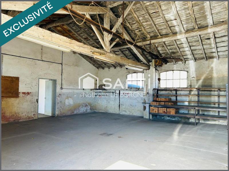 Maison - 235 m² - 4 pièces