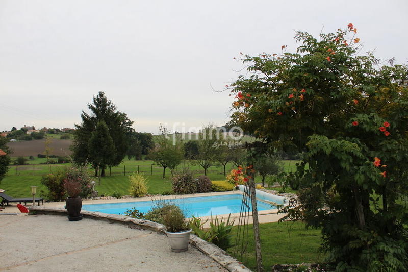 Maison en pierre - 129 m² - 7 pièces