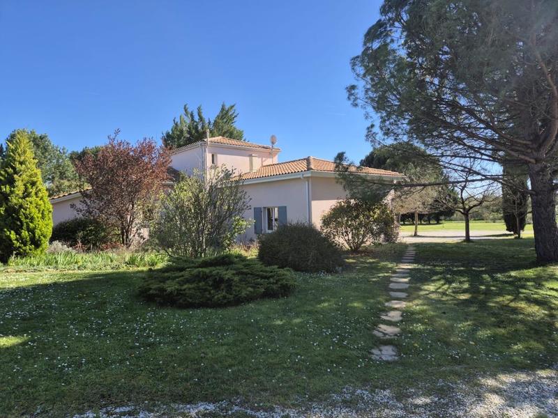 Maison - 160 m² - 6 pièces