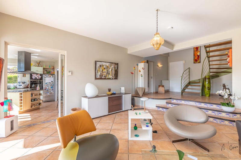 Maison - 196 m² - 7 pièces