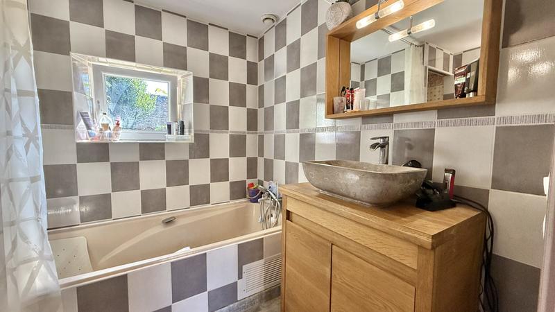 Maison - 122 m² - 5 pièces