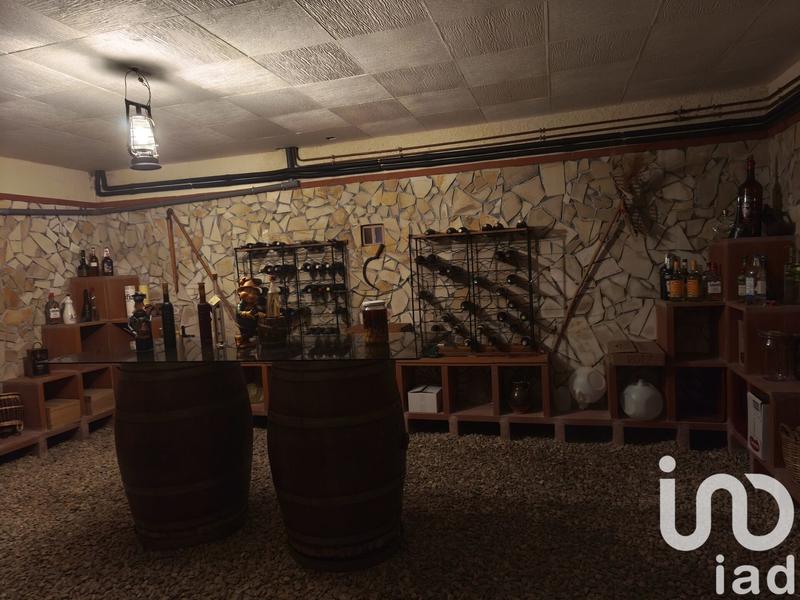 Maison - 250 m² - 8 pièces