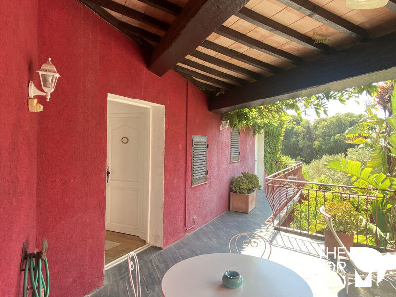 Villa - 426 m² - 15 pièces