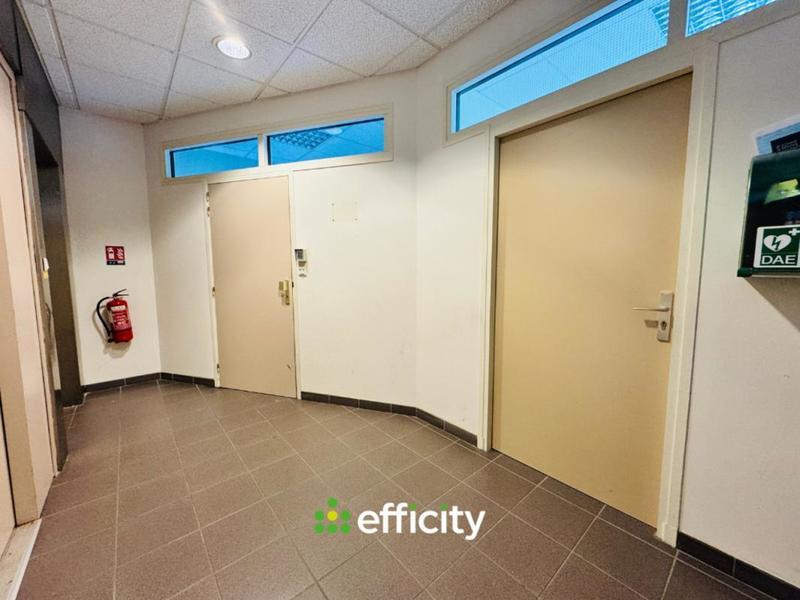 Bureau - 12 m² - 1 pièce