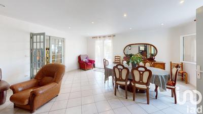 Maison - 300 m² - 14 pièces