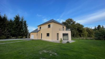 Maison - 146 m² - 8 pièces