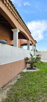 Maison - 192 m² - 9 pièces