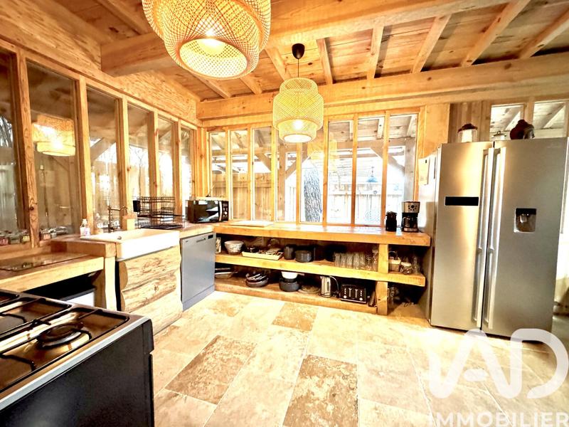 Maison de maîtres - 200 m² - 8 pièces