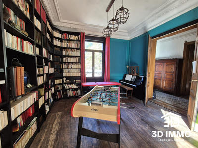 Maison - 325 m² - 14 pièces