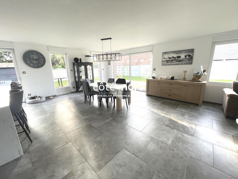 Maison - 208 m² - 7 pièces