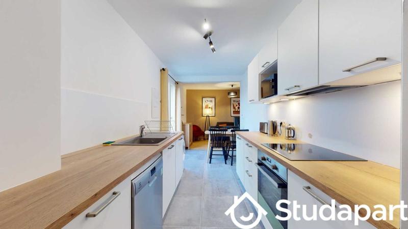 Chambre - 11 m² - 1 pièce