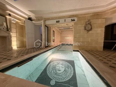 Immeuble - 600 m² - 14 pièces