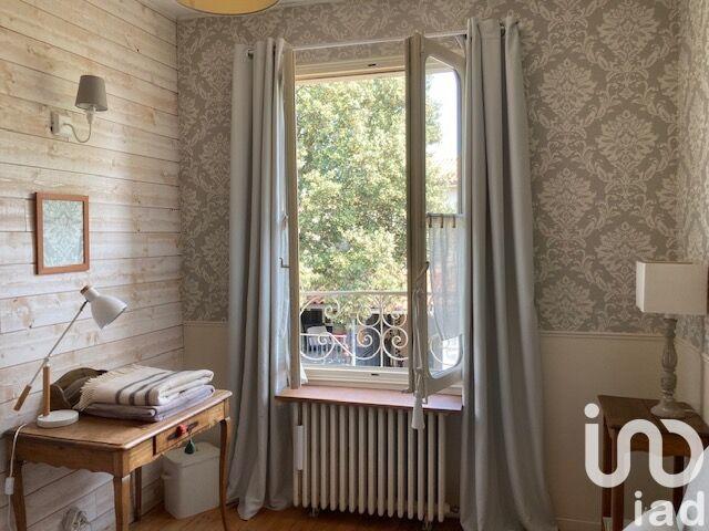 Maison - 170 m² - 10 pièces