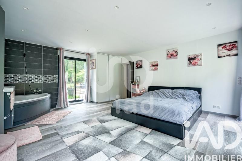 Maison de maîtres - 260 m² - 8 pièces