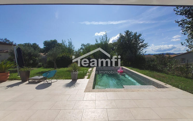 Villa - 176 m² - 6 pièces