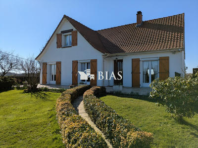 Maison traditionnelle - 150 m² - 6 pièces