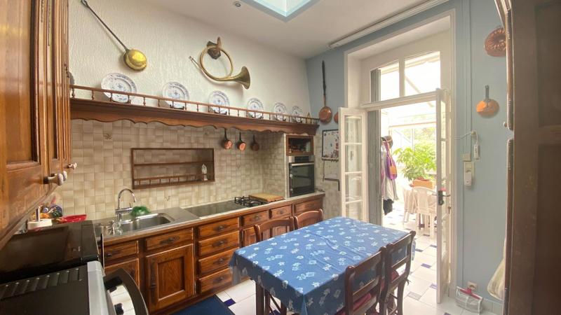 Maison - 186 m² - 7 pièces