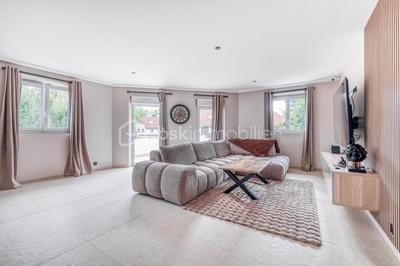 Duplex - 93 m² - 5 pièces