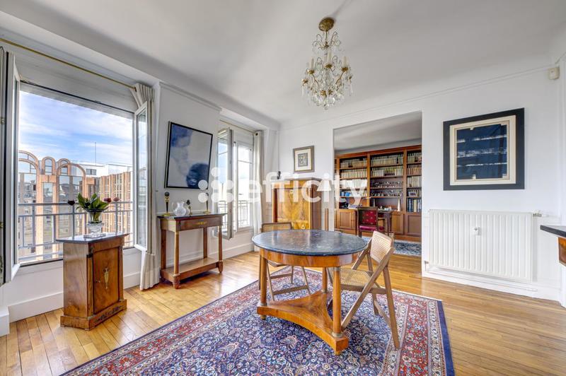 Appartement - 155 m² - 8 pièces