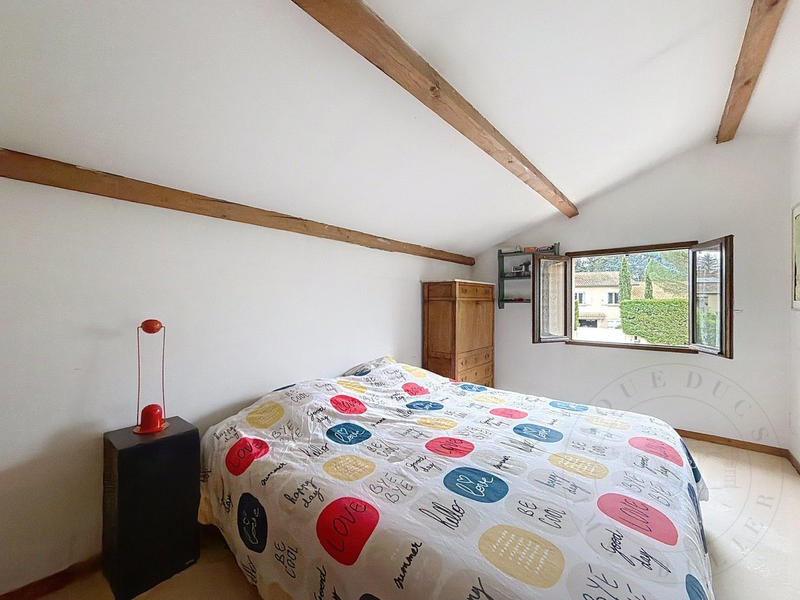 Maison traditionnelle - 122 m² - 6 pièces